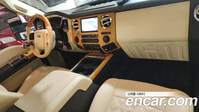 Ford F-350 — интерьер