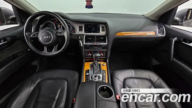 Audi Q7 — интерьер