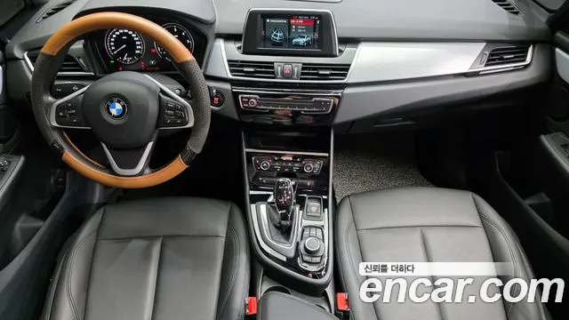 BMW 2 серия — интерьер