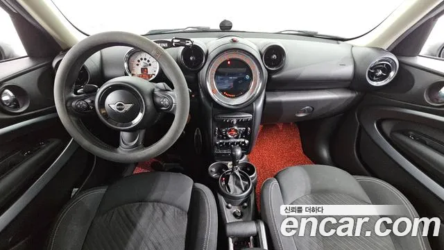 MINI Paceman — интерьер