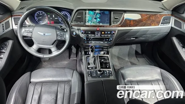 Hyundai Genesis — интерьер