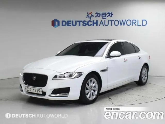 Jaguar XF