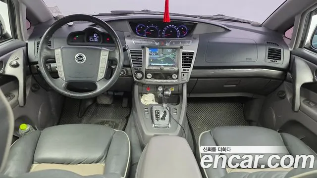KG Mobility Korando — интерьер