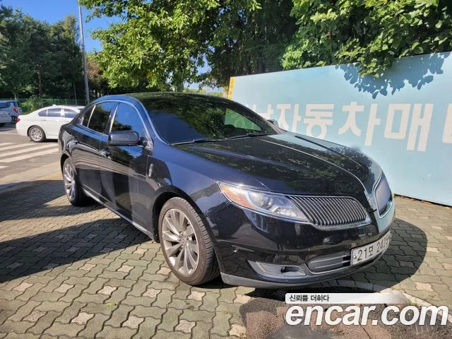 Lincoln MKS — экстерьер
