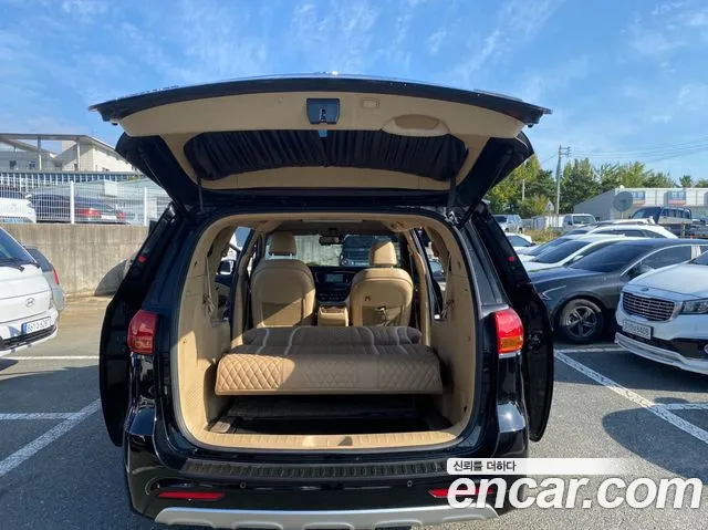 Kia Carnival — экстерьер