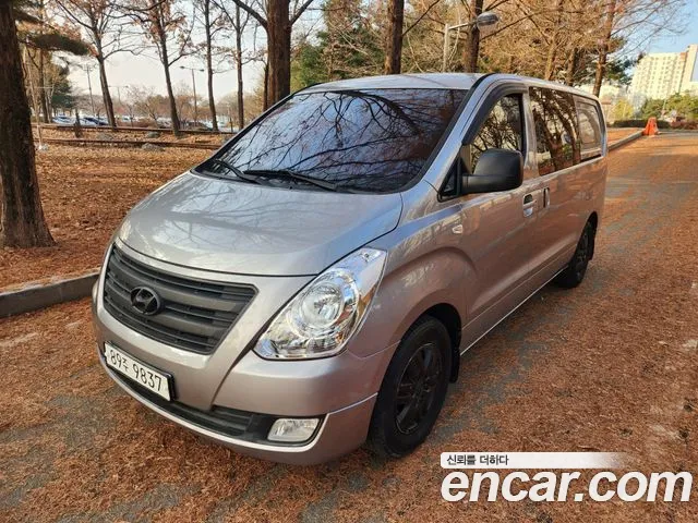 Hyundai Starex