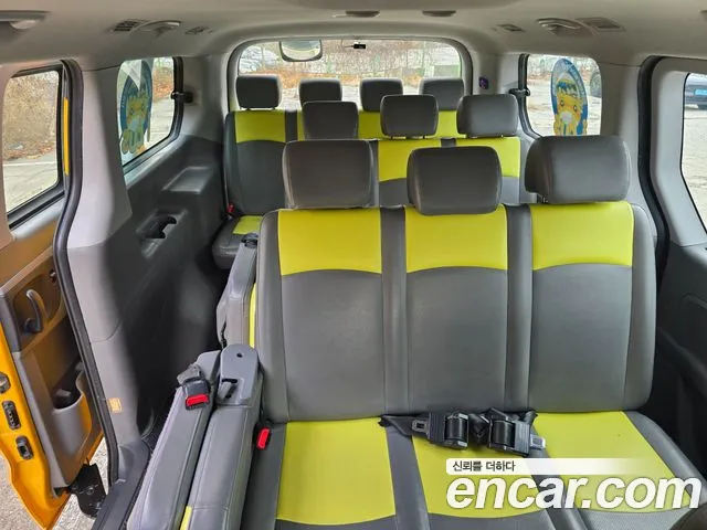 Hyundai Starex