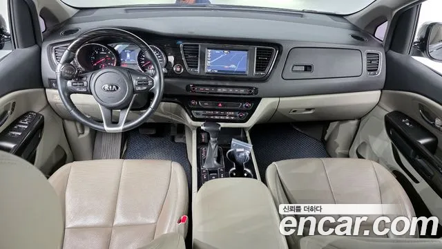 Kia Carnival — интерьер