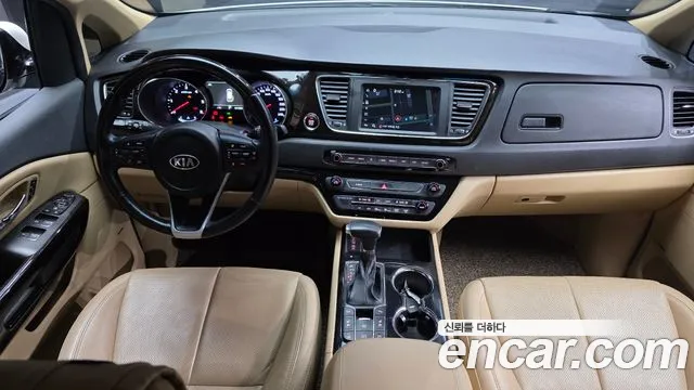 Kia Carnival — интерьер