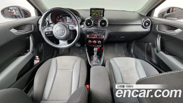 Audi A1 — интерьер