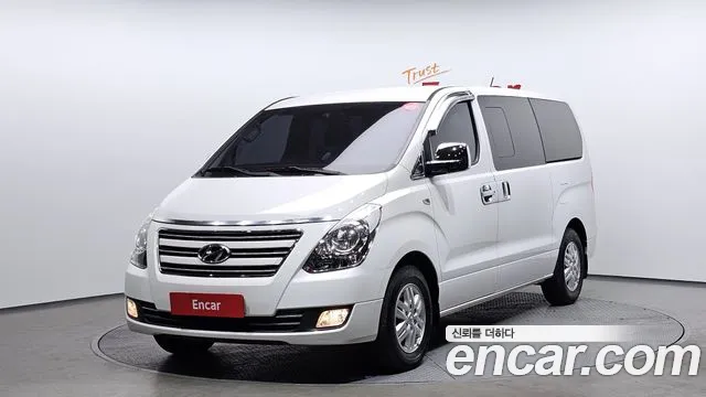Hyundai Starex