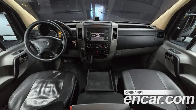 Mercedes-Benz Sprinter — интерьер