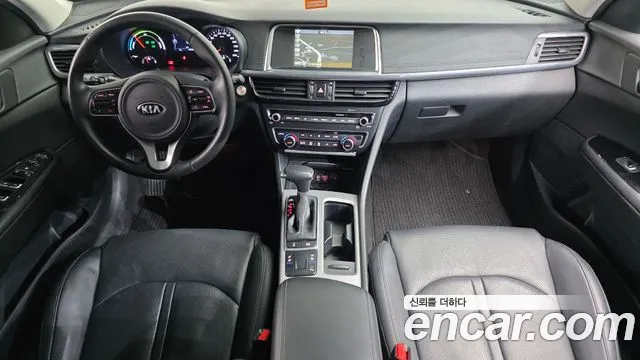 Kia K5 — интерьер