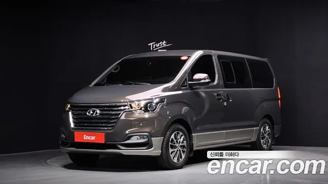 Hyundai Starex