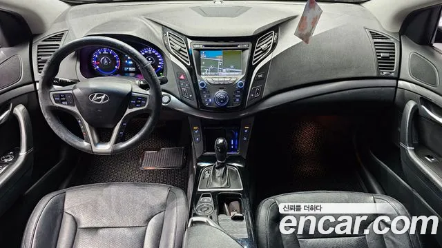 Hyundai i40 — интерьер