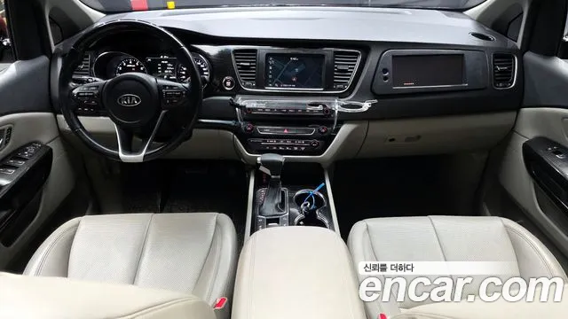 Kia Carnival — интерьер