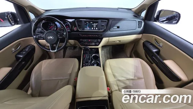 Kia Carnival — интерьер