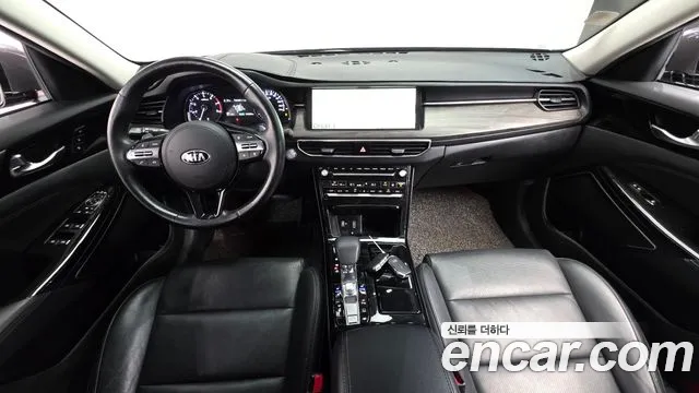 Kia K7 — интерьер