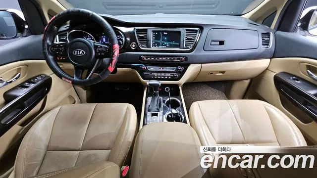Kia Carnival — интерьер