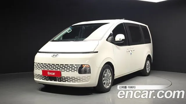 Hyundai Staria
