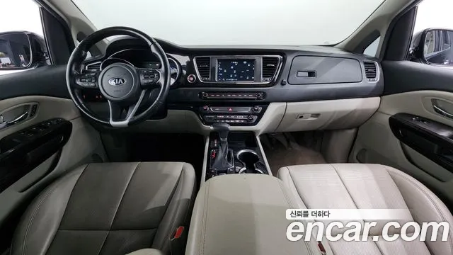 Kia Carnival — интерьер