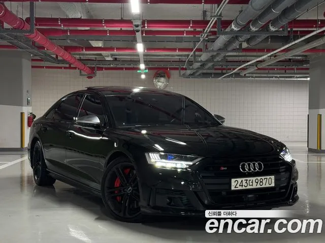 Audi S8