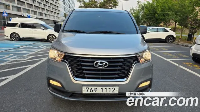 Hyundai Starex
