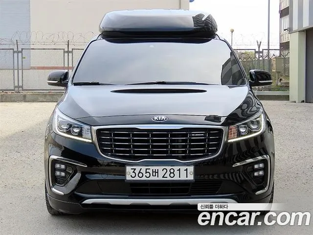 Kia Carnival — экстерьер