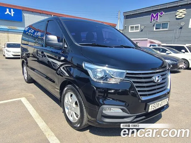 Hyundai Starex