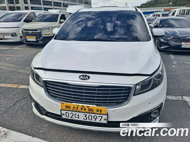 Kia Carnival — экстерьер