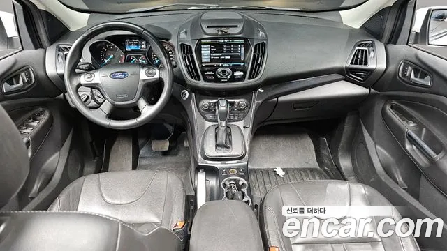 Ford Kuga — интерьер