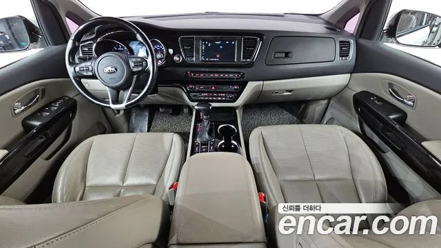 Kia Carnival — интерьер