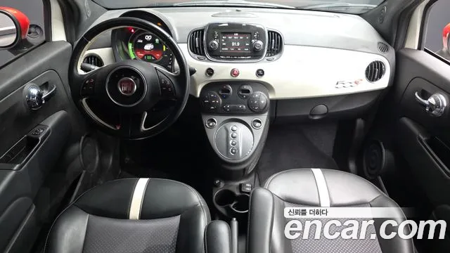 Fiat 500 — интерьер