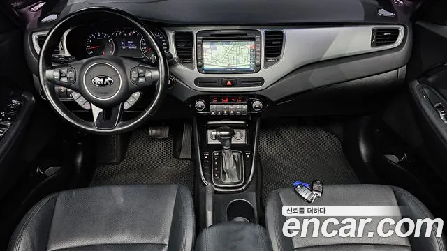 Kia Carens — интерьер
