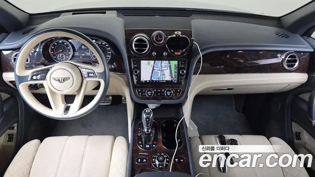 Bentley Bentayga — интерьер