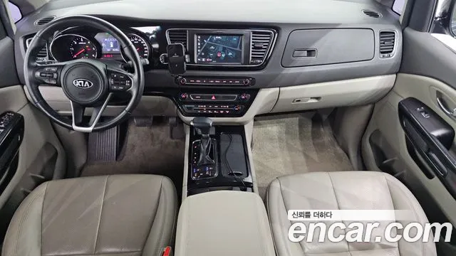 Kia Carnival — интерьер