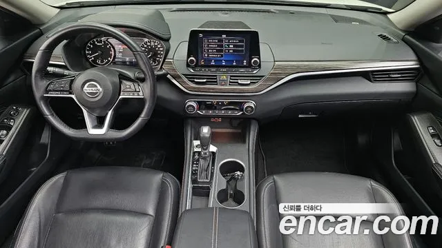 Nissan Altima — интерьер