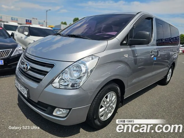 Hyundai Starex