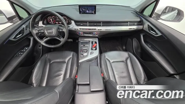 Audi Q7 — интерьер