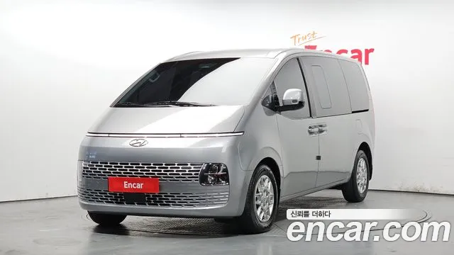 Hyundai Staria