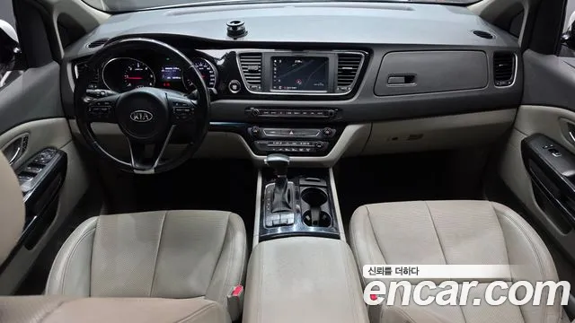 Kia Carnival — интерьер
