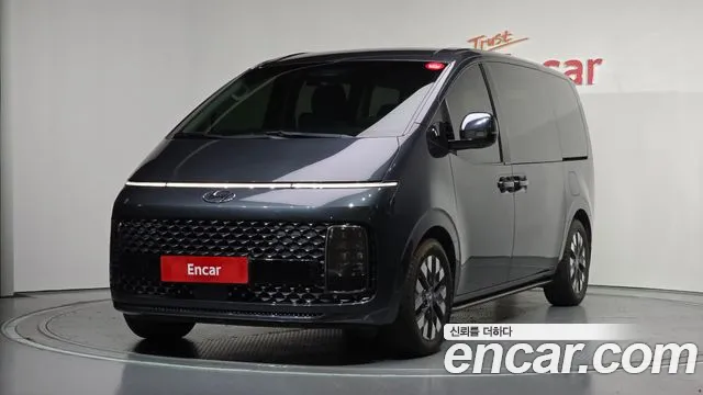 Hyundai Staria