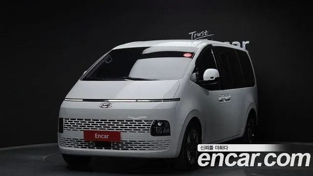 Hyundai Staria