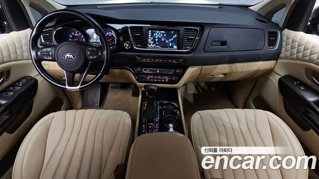 Kia Carnival — интерьер