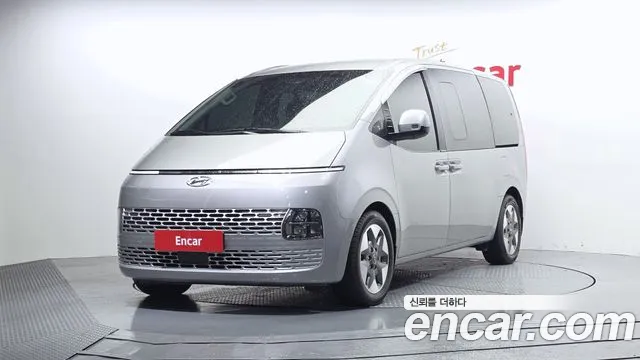Hyundai Staria