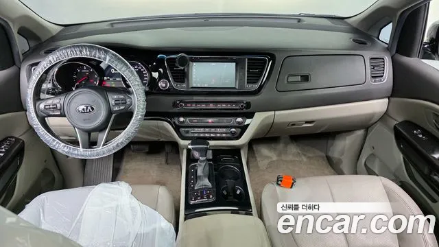 Kia Carnival — интерьер