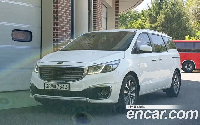 Kia Carnival — экстерьер