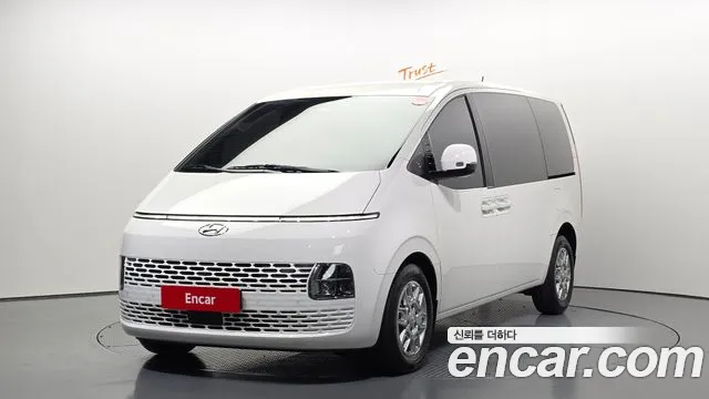 Hyundai Staria