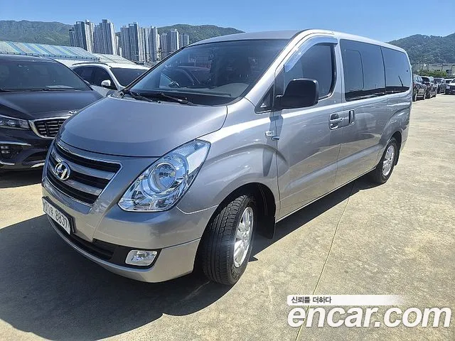Hyundai Starex