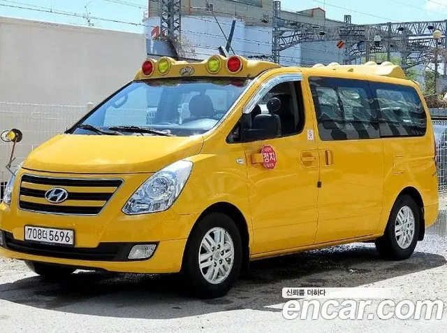Hyundai Starex